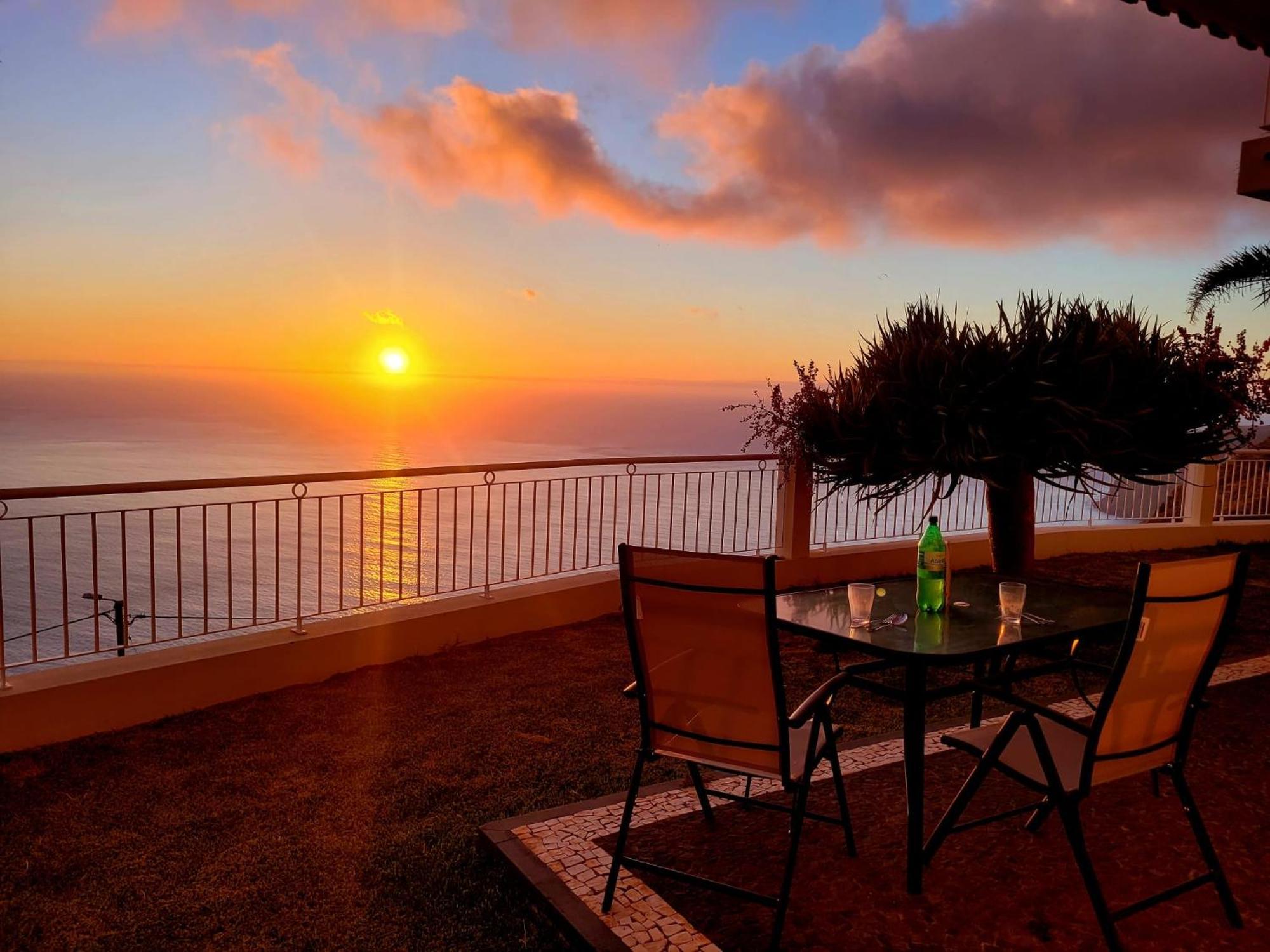 The Best Sea View In Madeira - Casa Farol Faja da Ovelha Екстер'єр фото